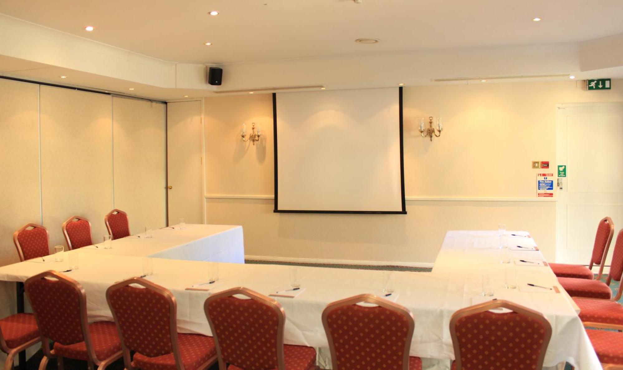 The Devil'S Punchbowl Hotel Hindhead Dış mekan fotoğraf
