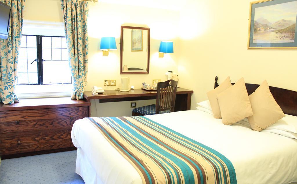 The Devil'S Punchbowl Hotel Hindhead Dış mekan fotoğraf